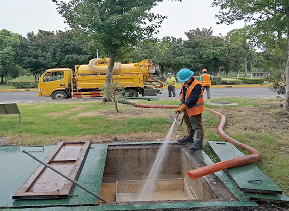 卢龙化油池清理